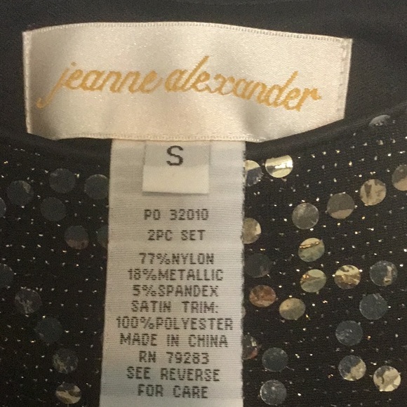 Jeanne Alexander 2-piece sparkly top - Picture 3 of 3